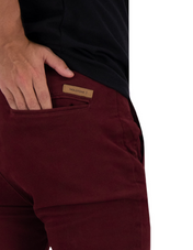 Jogger de Gabardina Slim - Vino