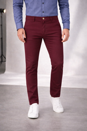 Pantalón Chino de Gabardina Slim - Vino